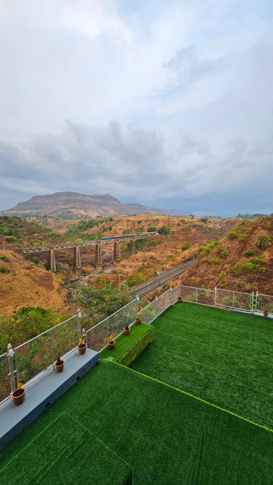Oxi Valley Resort Igatpuri Extérieur photo